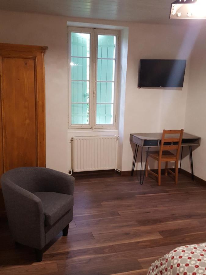 Bed and Breakfast Chez Alexandra Louchats Esterno foto